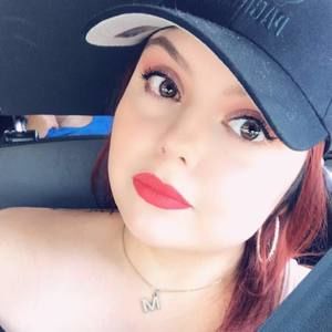 Meet your Posher, Daniela